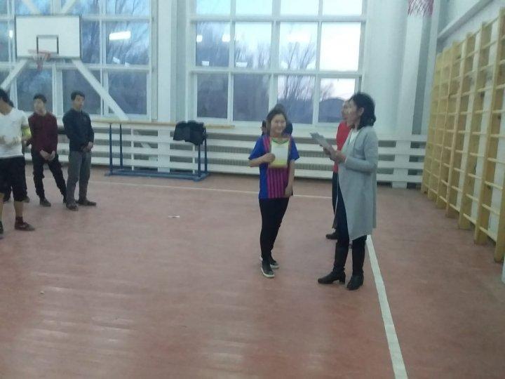  Арыстанды орта мектебінде «Тәуелсіздік-ел тірегі»атты іс-шара өтті. Іс-шара жоспарына сәйкес, мектеп оқушылары арасында волейболдан жарыс өткіздік.  Үздік деген командалар марапатталды. 
