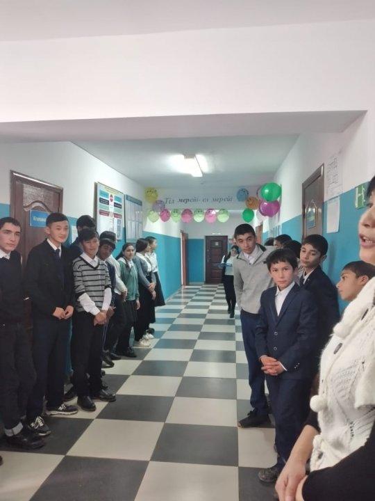 Арыстанды орта мектебінде "Тіл қазына"бірлестігінің қараша айына жоспарланған "Тіл мерейі -ел мерейі "атты айлығының ашылу салтанаты 8 қарашада болып өтті.