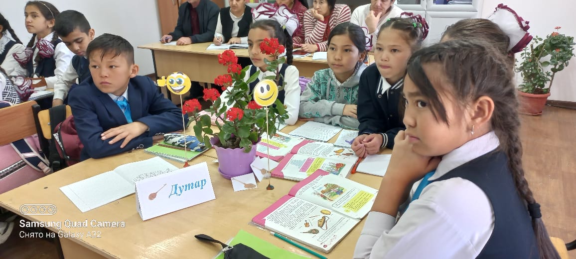 2023 жылдың 21 сәуір күні музыка пәні мұғалімі Тузелбаева Мөлдір 5-сынып оқушыларымен "Қазақстан халықтарының музыкасы" тақырыбында ашық сабақ өтті.